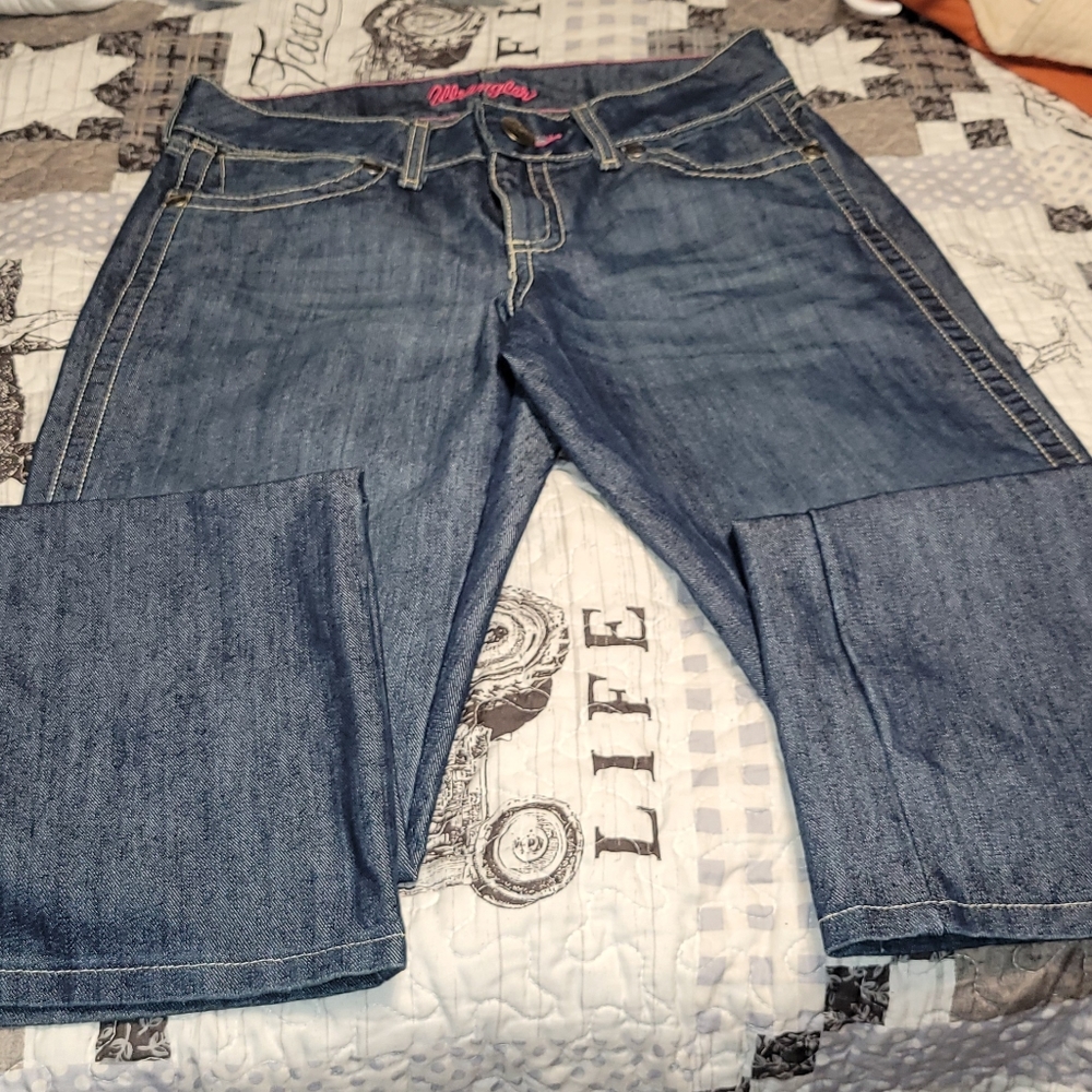 Women Wrangler Jeans